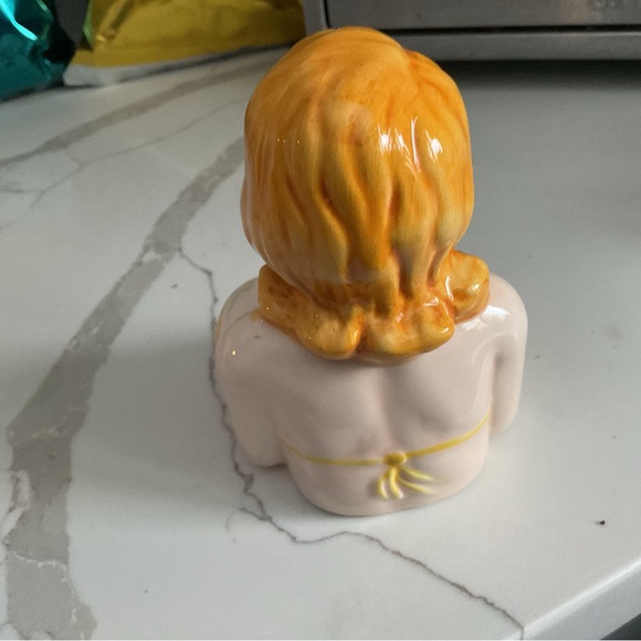 Vintage Ceramic Salt and Pepper Shakers - Picture 2 of 3